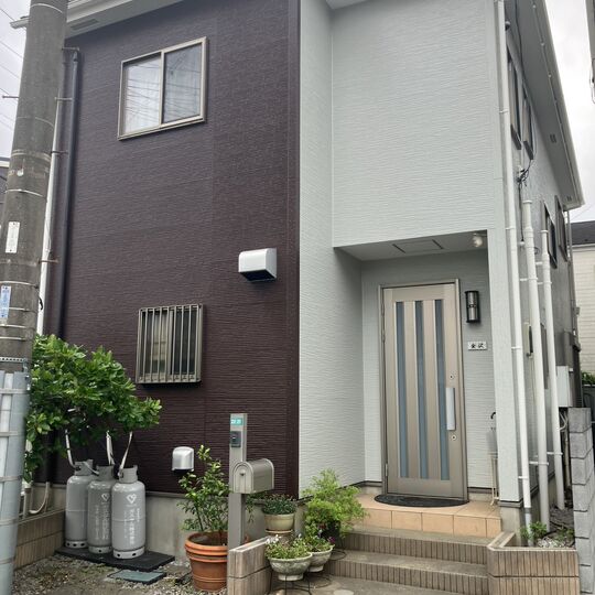 画像16501：【施工事例】屋根塗装・外壁塗装・シーリング打ち替え工事｜ツートンカラーで高級感のある仕上がりに